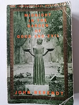 Seller image for Midnight in the Garden of Good and Evil for sale by Karmakollisions