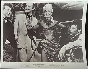 Bild des Verkufers fr Around the World in 80 Days 8 x 10 Still 1957 Marlene Dietrich, Frank Sinatra zum Verkauf von AcornBooksNH