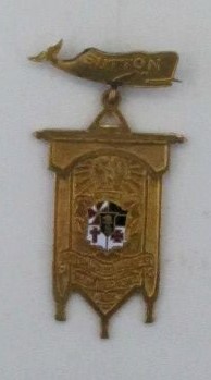 Sutton Commandery K.T. (Knights Templar) New Bedford, Mass. Pin/Medal