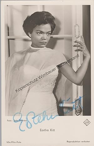 Bild des Verkufers fr Original Autograph Eartha Kitt (1927-2008) /// Autograph signiert signed signee zum Verkauf von Antiquariat im Kaiserviertel | Wimbauer Buchversand