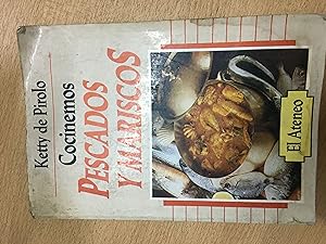 Seller image for Cocinemos pescados y mariscos for sale by Libros nicos