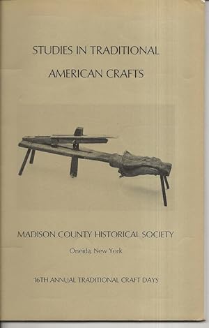 Bild des Verkufers fr Studies In Traditional American Crafts zum Verkauf von Alan Newby