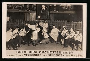 Bild des Verkufers fr Ansichtskarte UdSSR, Balalaika-Orchester der Ifa des Verbandes der Studenten der UdSSR, Trachtenkapelle, Arbeiterbewegung zum Verkauf von Bartko-Reher