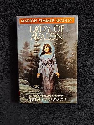 Imagen del vendedor de LADY OF AVALON a la venta por JB's Book Vault