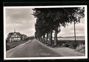 Bild des Verkufers fr Ansichtskarte Ostseebad Haffkrug-Scharbeutz, Huser am Wasser mit Blick auf das Meer zum Verkauf von Bartko-Reher