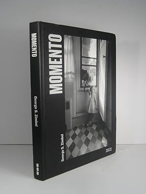 Momento. A Book of Moments