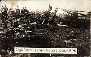 Foto Ansichtskarte / Postkarte Abgeschossenes englisches Flugzeug, I WK