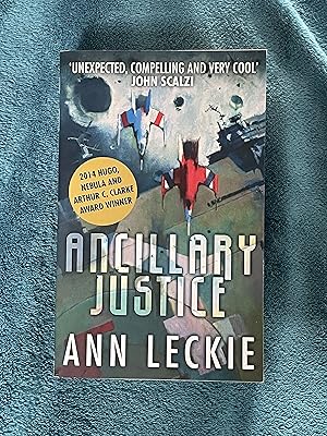 Imagen del vendedor de Ancillary Justice a la venta por Jon A Sewell