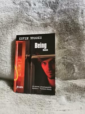 Image du vendeur pour Being : Roman. Aus dem Engl. von Uwe-Michael Gutzschhahn / dtv ; 71345 : Extra mis en vente par TschaunersWelt