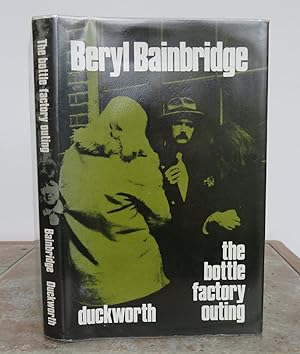 Imagen del vendedor de THE BOTTLE FACTORY OUTING. a la venta por Roger Middleton P.B.F.A.