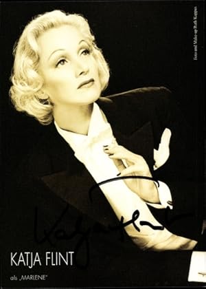 Image du vendeur pour Ansichtskarte / Postkarte Schauspielerin Katja Flint als Marlene Dietrich, Portrait, Autogramm mis en vente par akpool GmbH