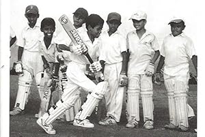 Immagine del venditore per The Commonwealth of Cricket venduto da Badger Books
