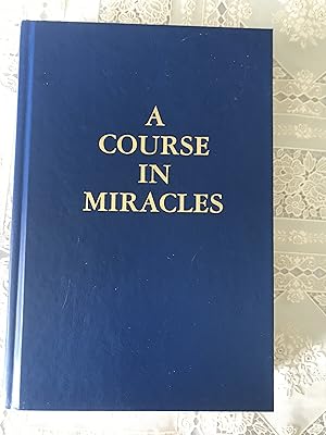 Immagine del venditore per A Course in Miracles venduto da COVENANT HERITAGE LIBRIS