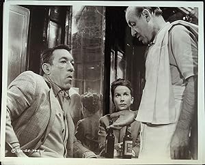 Imagen del vendedor de Requiem for a Heavyweight 8 x 10 Studio Issued Still 1962 Anthony Quinn a la venta por AcornBooksNH