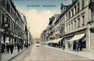 Imagen del vendedor de Ansichtskarte / Postkarte Saarbrcken im Saarland, Bahnhofstrae, Straenbahn, Geschft Joseph Anton a la venta por akpool GmbH