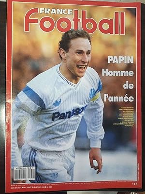 Imagen del vendedor de France Football N2282 Papin Homme de L'anne a la venta por Dmons et Merveilles