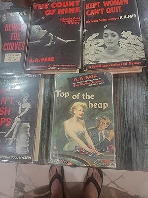 Imagen del vendedor de Kept Women Can't Quit a la venta por Lazy S Books