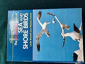 Image du vendeur pour The Guinness Book of Sea and Shore Birds mis en vente par Crouch Rare Books