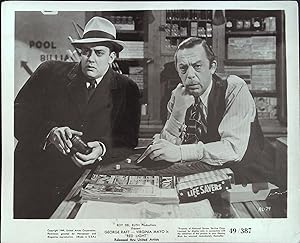 Immagine del venditore per Red Light 8 x 10 Still 1949 Raymond Burr! venduto da AcornBooksNH