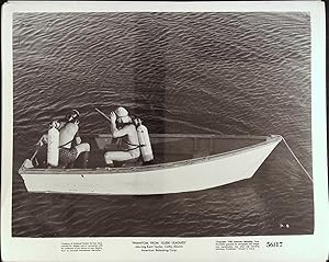 Image du vendeur pour The Phantom From 10,000 Leagues 8 x 10 Still 1955 Kent Taylor, Cathy Downs mis en vente par AcornBooksNH