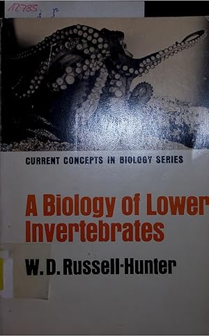 Image du vendeur pour A Biology of Lower invertebrates. CURRENT CONCEPTS IN BIOLOGY SERIES mis en vente par Antiquariat Bookfarm