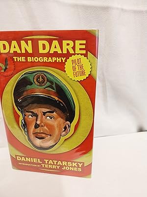 Imagen del vendedor de Dan Dare The Biography a la venta por Gemini-Books