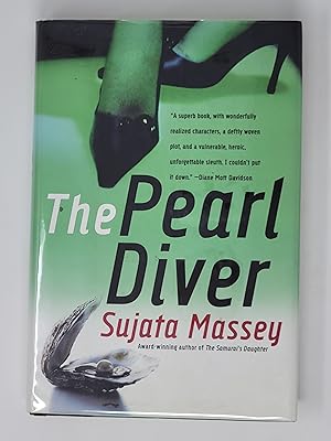Imagen del vendedor de The Pearl Diver a la venta por Cross Genre Books