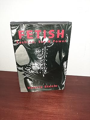 Immagine del venditore per Fetish: Fashion, Sex & Power venduto da AwardWinningBooks