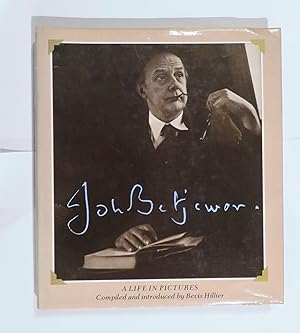 Imagen del vendedor de John Betjeman: A Life in Pictures a la venta por St Marys Books And Prints