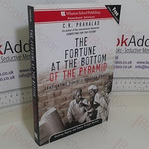 Image du vendeur pour The Fortune at the Bottom of the Pyramid mis en vente par BookAddiction (ibooknet member)