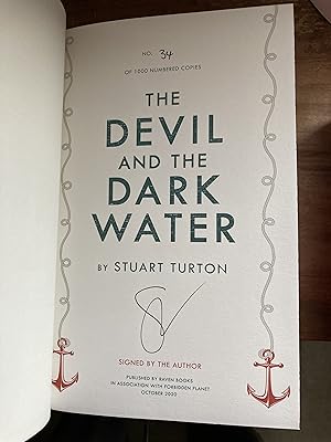 Bild des Verkufers fr THE DEVIL AND THE DARK WATER: SIGNED LIMITED UK FIRST EDITION HARDCOVER 34/1000 zum Verkauf von Books for Collectors