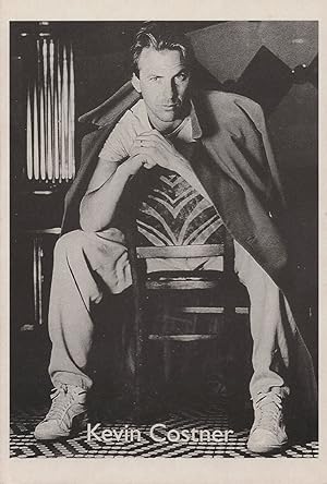 Image du vendeur pour Kevin Costner White Pumps Rare Film Movie Postcard mis en vente par Postcard Finder