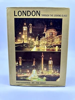 Imagen del vendedor de London through the Looking Glass in Colour a la venta por Dean Family Enterprise