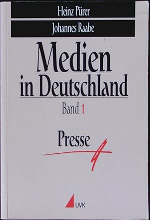 Imagen del vendedor de Medien in Deutschland. a la venta por Antiquariat Bookfarm