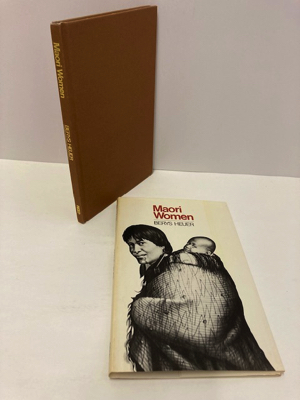 Imagen del vendedor de Maori Women a la venta por Monroe Street Books