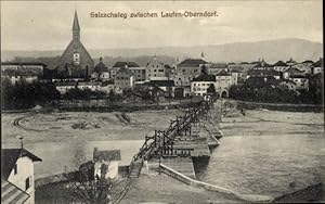 Ansichtskarte / Postkarte Oberndorf bei Salzburg Österreich, Salzachsteg zwischen Laufen-Oberndorf