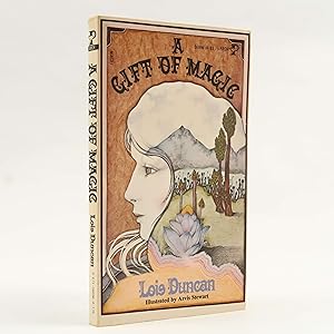 Seller image for A Gift of Magic by Lois Duncan (Pocket Books) 5th Printing Vintage PB for sale by Neutral Balloon Books