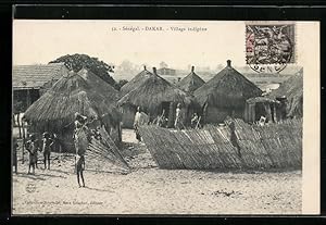 Ansichtskarte Dakar, Village Indigène, Afrikaner in ihrem Dorf