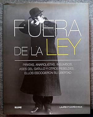 Seller image for Fuera de la ley for sale by FERDYDURKE LIBROS