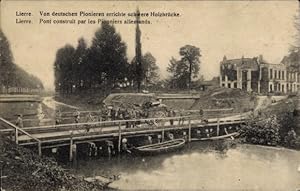 Bild des Verkufers fr Ansichtskarte / Postkarte Lier Lierre Flandern Antwerpen, Von deutschen Pionieren errichtete schwere Holzbrcke zum Verkauf von akpool GmbH