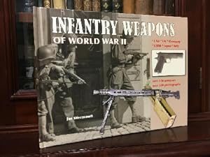 Immagine del venditore per Infantry Weapons of World War II. venduto da Time Booksellers