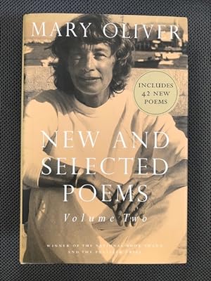 Immagine del venditore per New and Selected Poems: Volume Two venduto da The Groaning Board