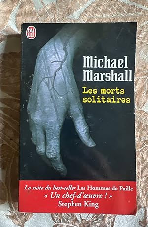 Seller image for Les morts solitaires for sale by Dmons et Merveilles