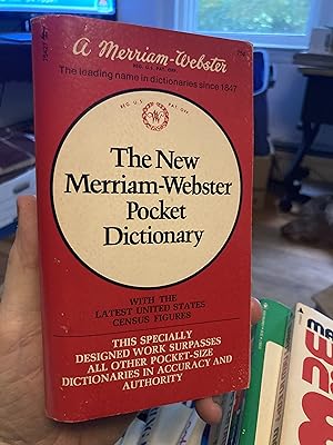 Bild des Verkufers fr The New Merriam-Webster Pocket Dictionary zum Verkauf von A.C. Daniel's Collectable Books