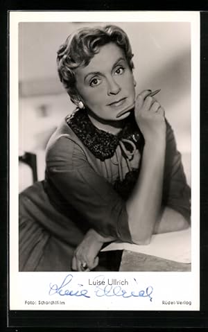Ansichtskarte Schauspielerin Luise Ullrich mit Stift und Papier, Original Autograph