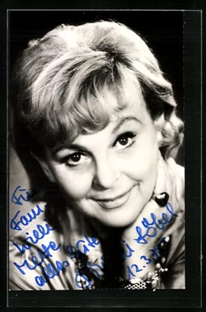 Ansichtskarte Schauspielerin Bruni Löbel freundlich blickend, Autograph
