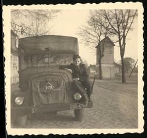 Fotografie Lastwagen IFA, DDR LKW und KVP-Kasernierte Volkspolizei