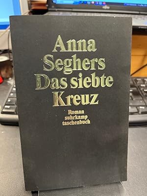 Bild des Verkufers fr Das siebte Kreuz. Ein Roman aus Hitlerdeutschland. (= Suhrkamp Taschenbuch 3025). zum Verkauf von Altstadt-Antiquariat Nowicki-Hecht UG