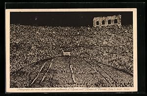 Bild des Verkufers fr Ansichtskarte Verona, Fotografia dal vero durante uno spettacolo d`Opera nell`Arena zum Verkauf von Bartko-Reher