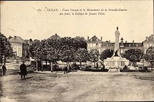 Bild des Verkufers fr Ansichtskarte / Postkarte Sedan Ardennes, Place Nassau, Denkmal des Ersten Weltkriegs zum Verkauf von akpool GmbH